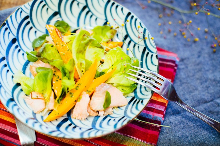 salada-de-manga,-pimenta-e-salmao-defumado-haikala-(flavia-valsani-para-cozinha-da-matilde)