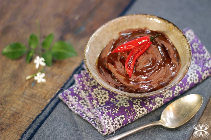 mousse-de-chocolate-com-cupulate-e-pimenta-caramelizada-(leticia-massula-para-cozinha-da-matilde)