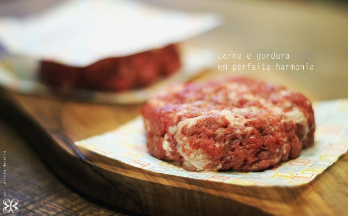 hamburguer-carne-e-gordura-(leticia-massula-para-cozinha-da-matilde)